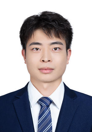 曹潤(rùn)剛個(gè)人形象照.jpg